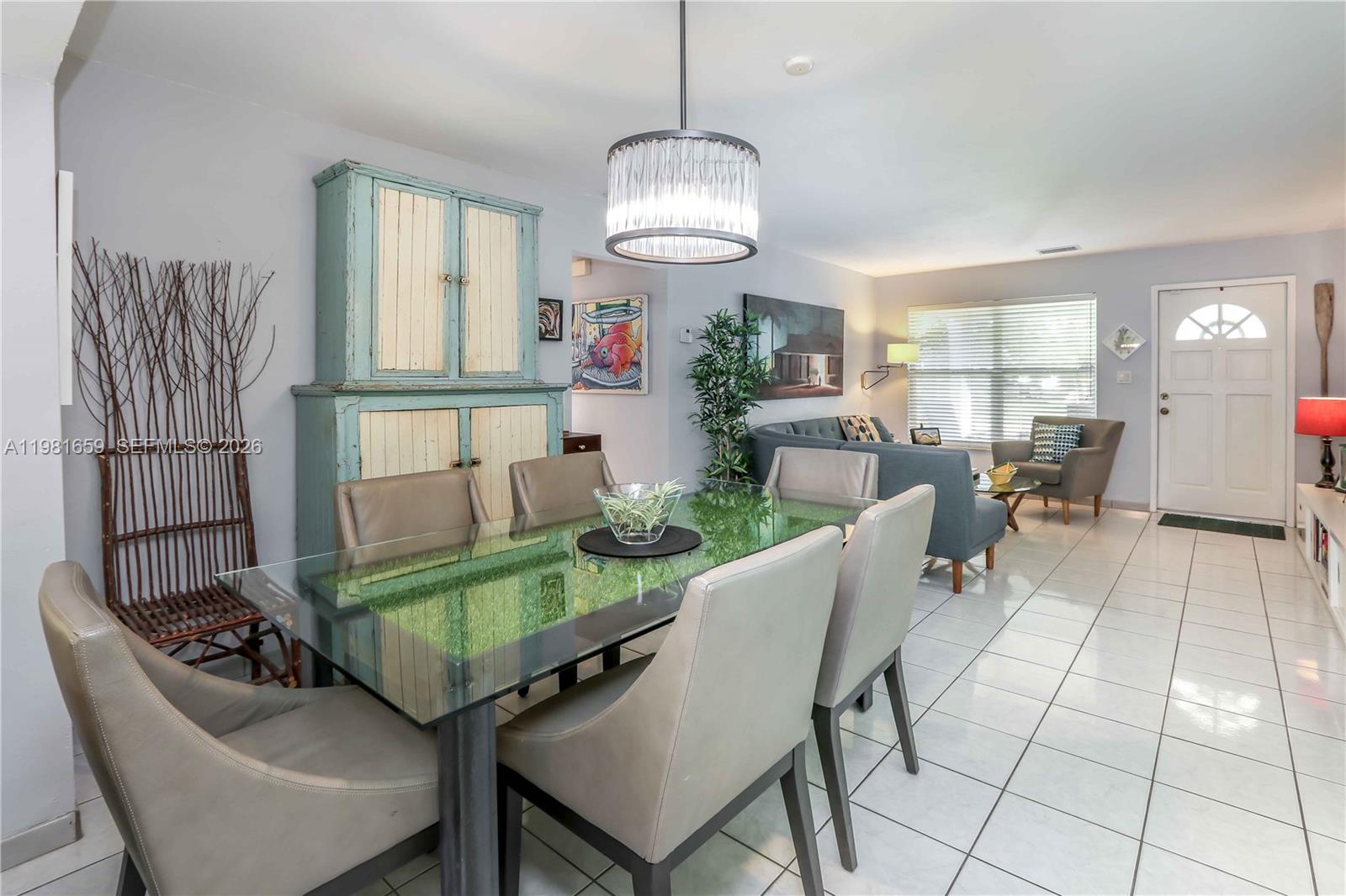 HOLLYWOOD HOMESITES SECON - Residential