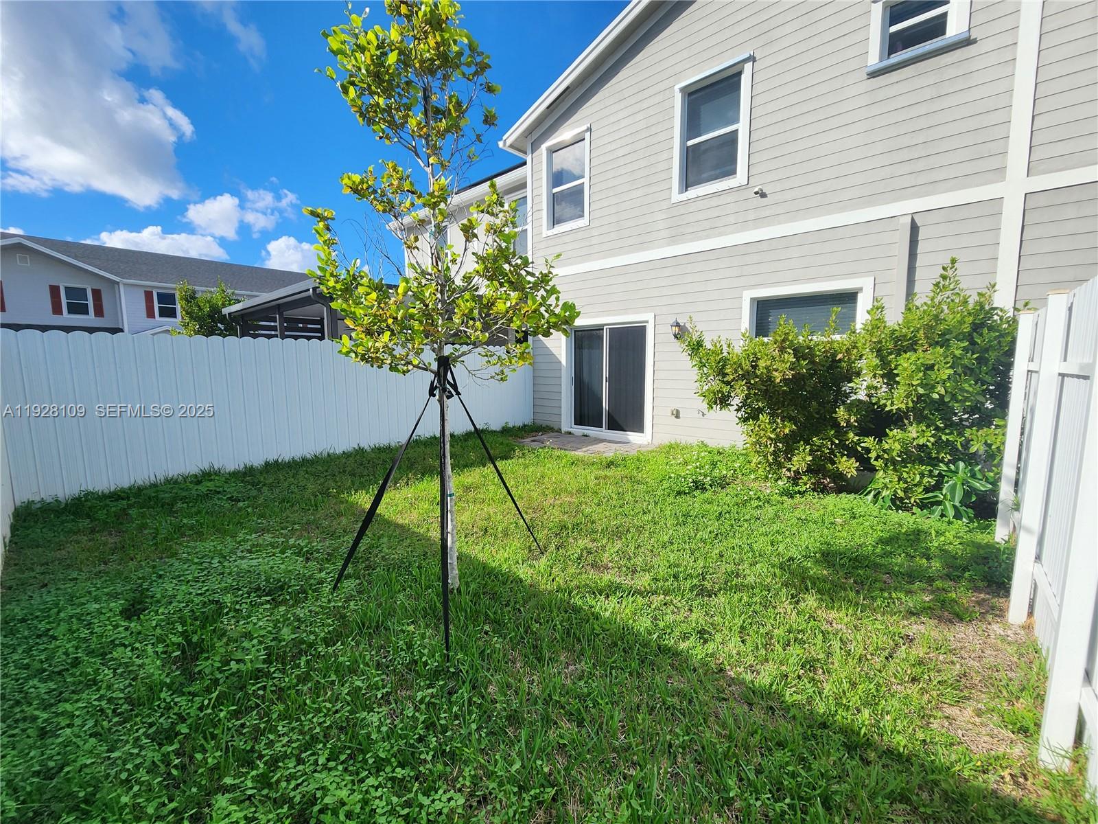 HAMILTON PLACE - Residential