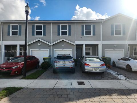 916 SE 17th Ct Homestead FL 33034