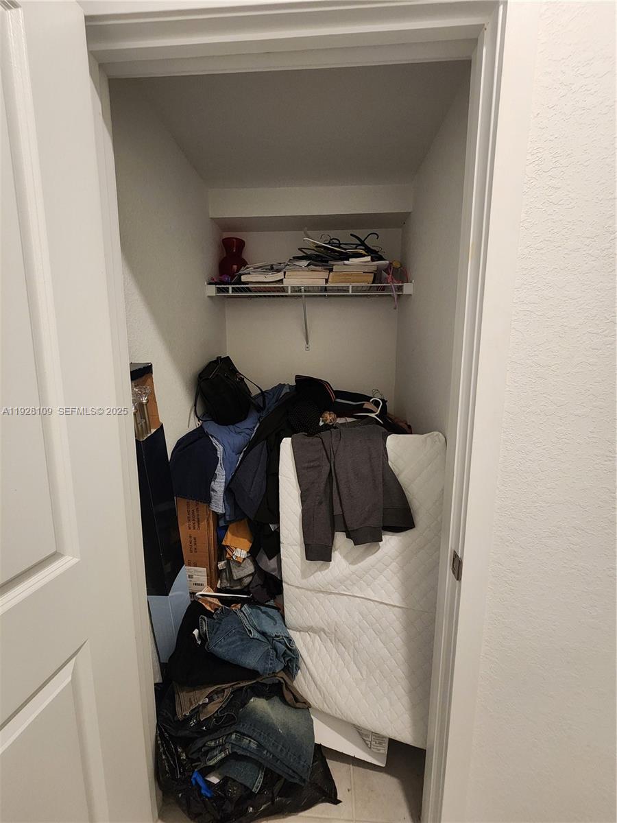 HAMILTON PLACE - Residential