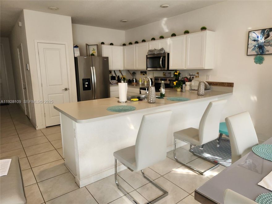 Welcome to this spacious home located in Hamilton Place community. It features an open-plan kitchen, ample storage closets, and an in-unit washer and dryer. Enjoy your own private patio, perfect for relaxing or entertaining. Other features include two assigned parking spaces, community pool, and play area for kids.
Ideally located near the Florida City Outlet, the Florida Keys, shopping centers, restaurants, and with easy access to the Florida Turnpike. This home combines comfort, convenience, and lifestyle. Don't miss the opportunity to own this property at this incredible price!