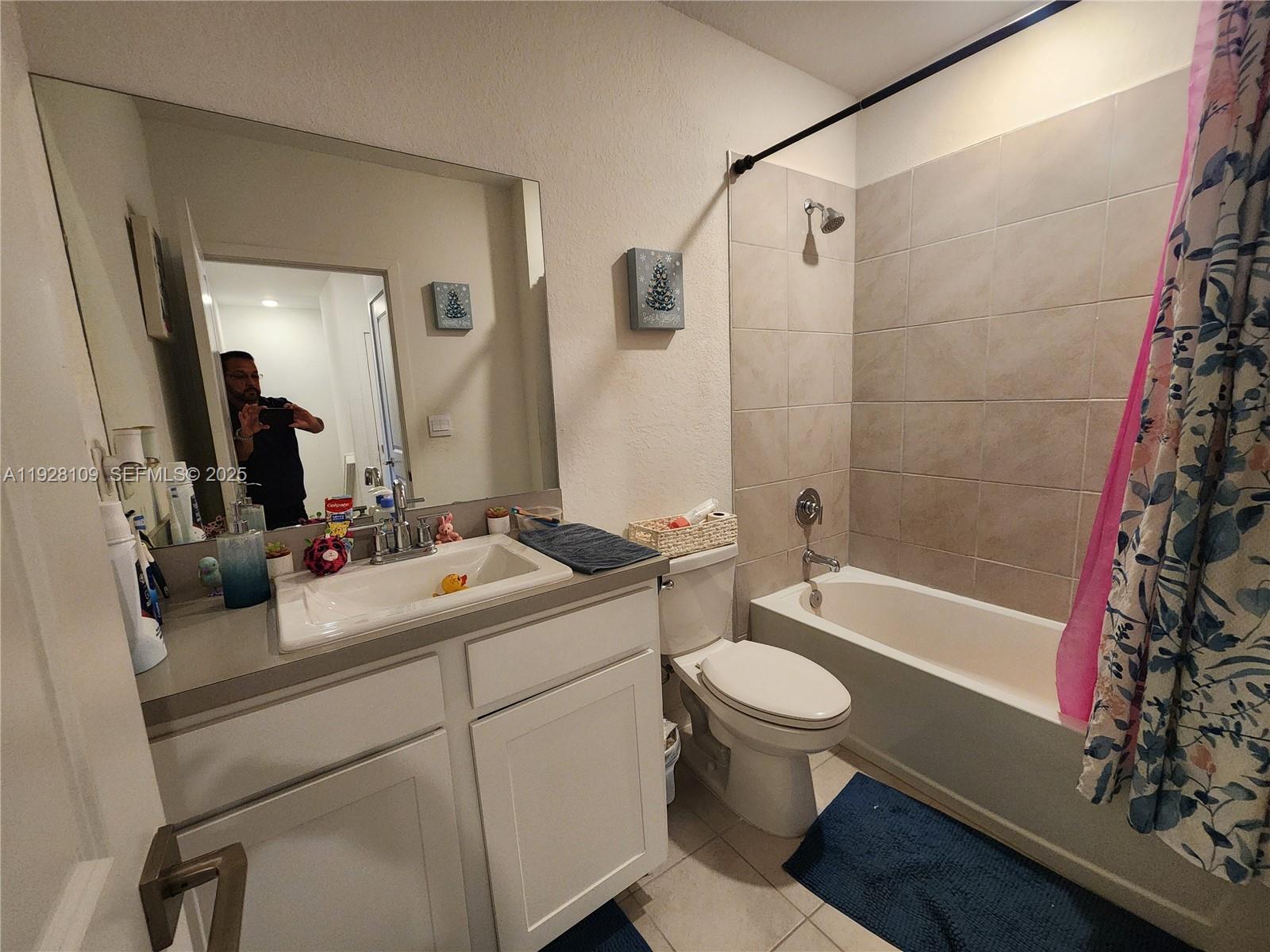 HAMILTON PLACE - Residential