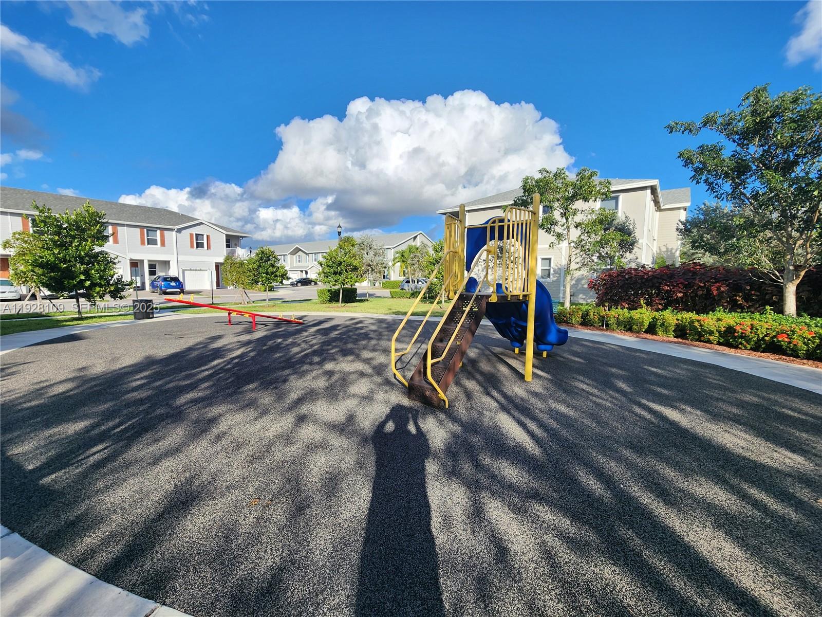 HAMILTON PLACE - Residential