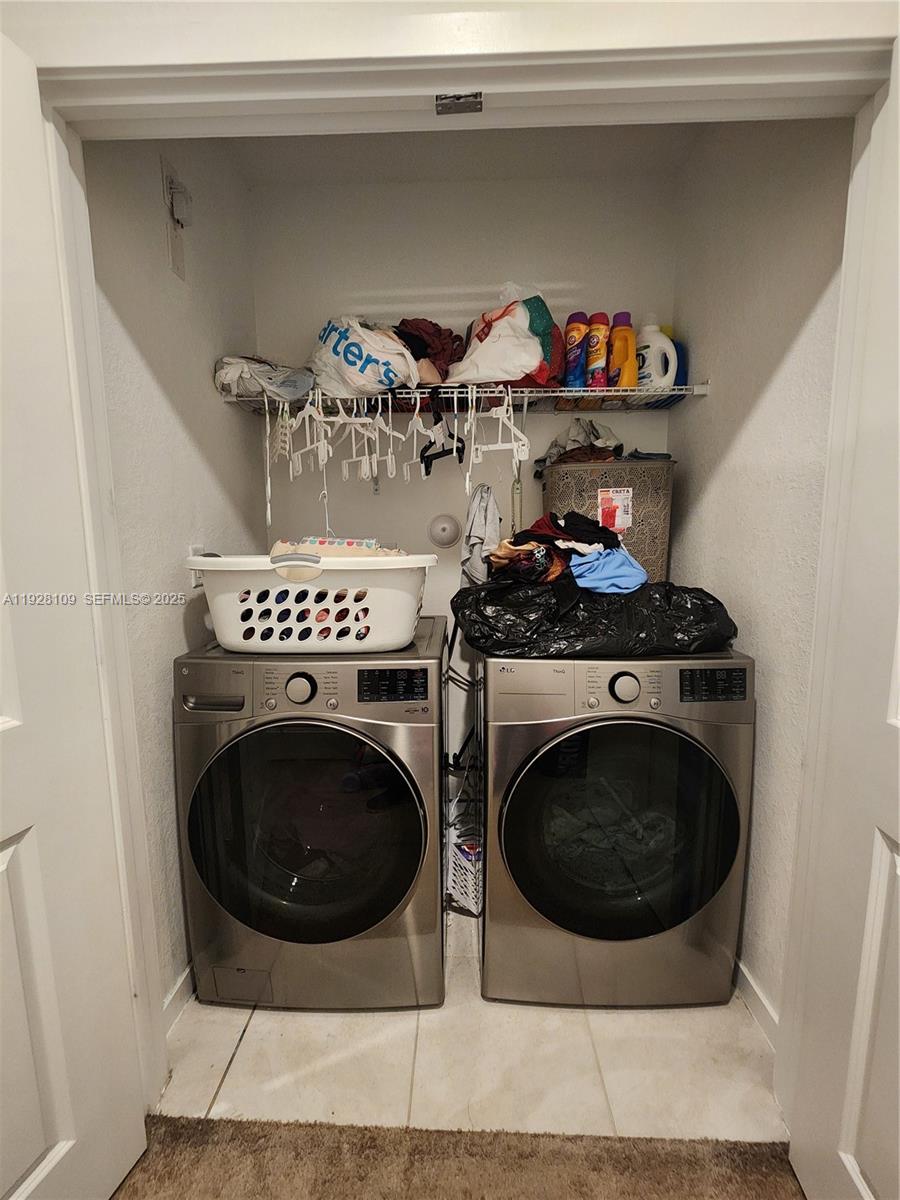 HAMILTON PLACE - Residential