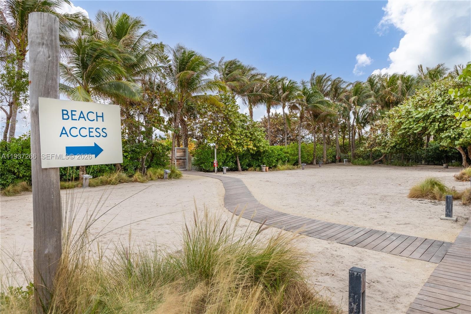 RONEY PALACE CONDO - Residential