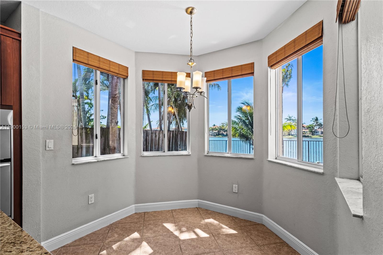 A B AT TAMIAMI TRAIL PHAS - Residential Lease