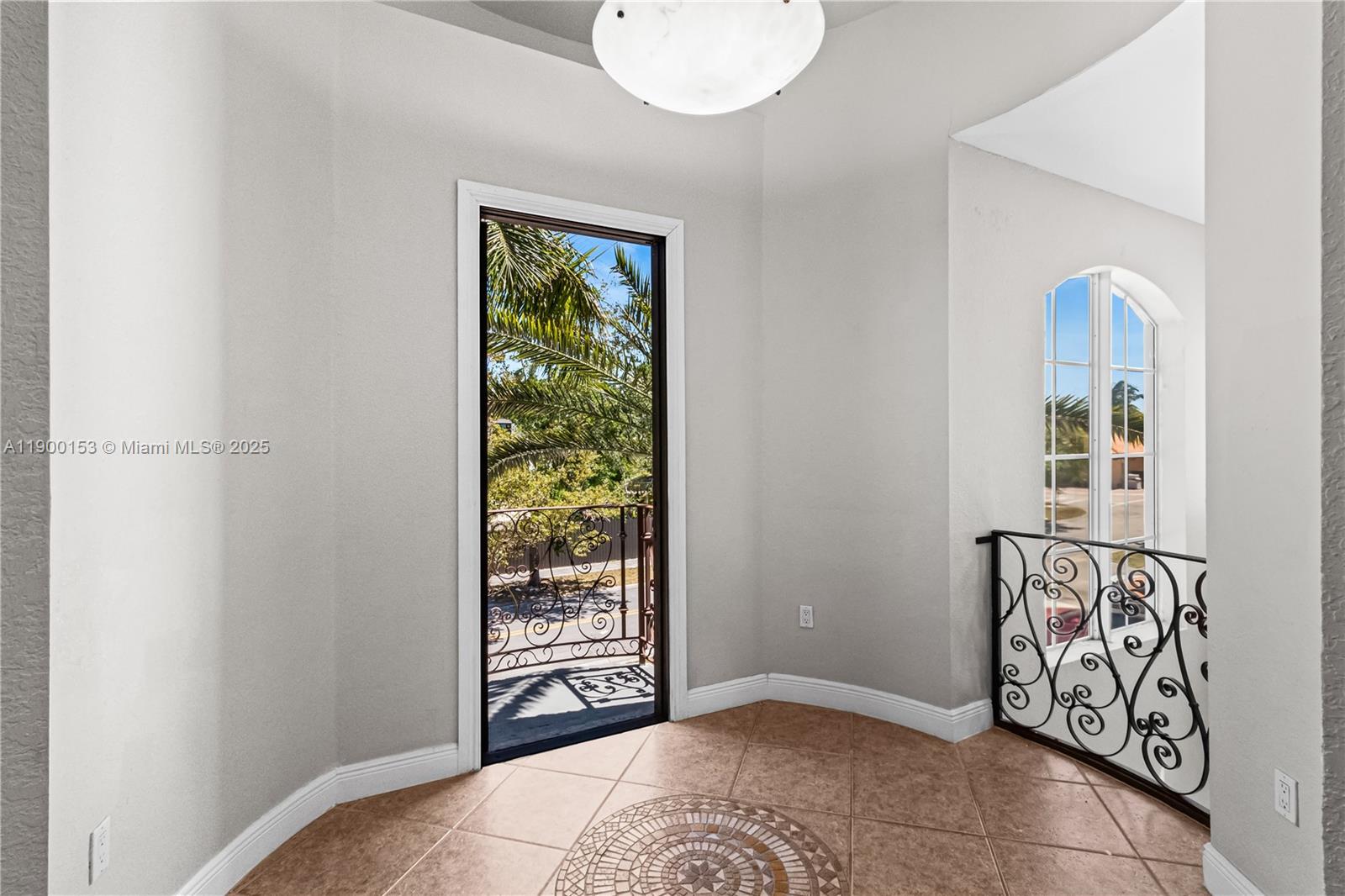 A B AT TAMIAMI TRAIL PHAS - Residential Lease