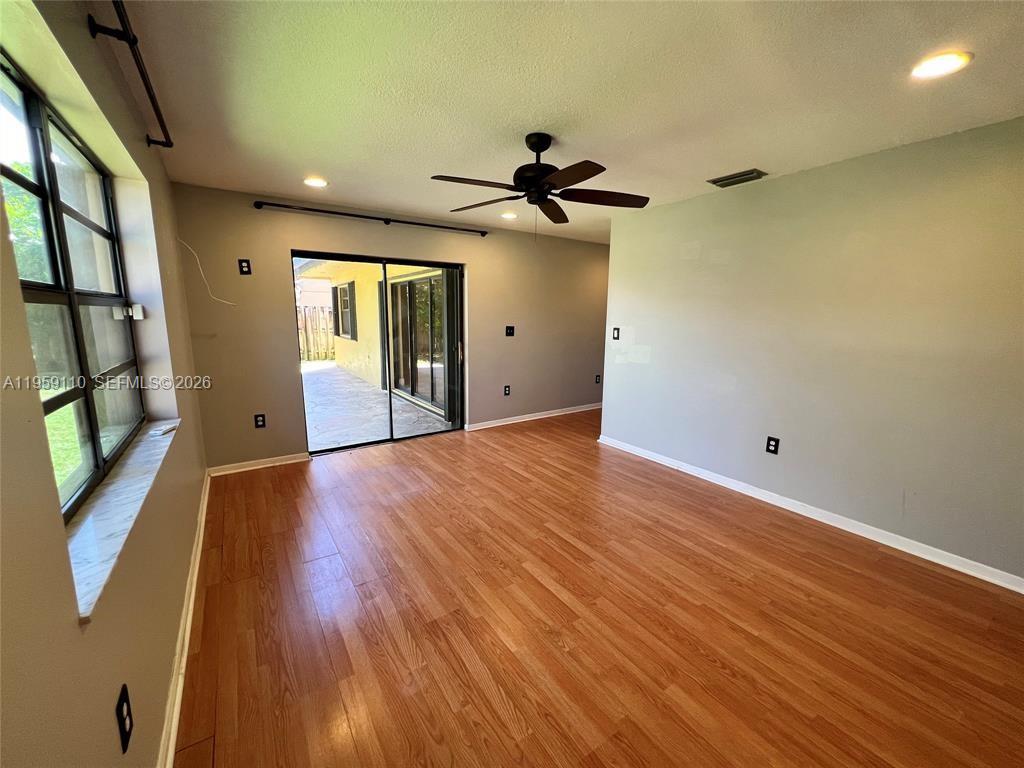 HAWKES BLUFF - Residential Lease