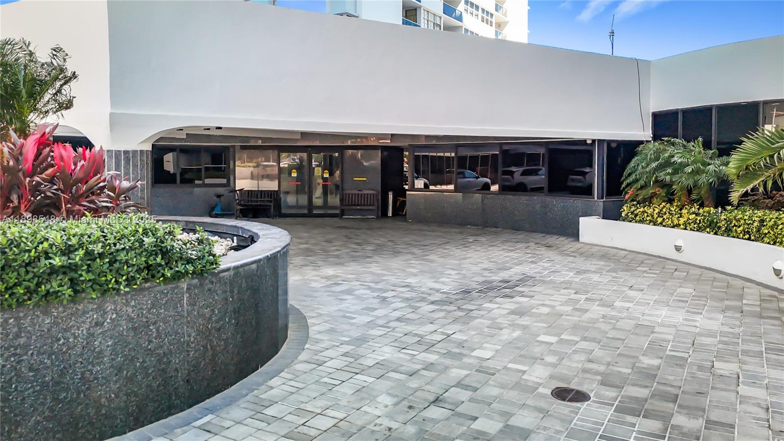 LA MER ESTATES EAST CONDO - Residential Lease