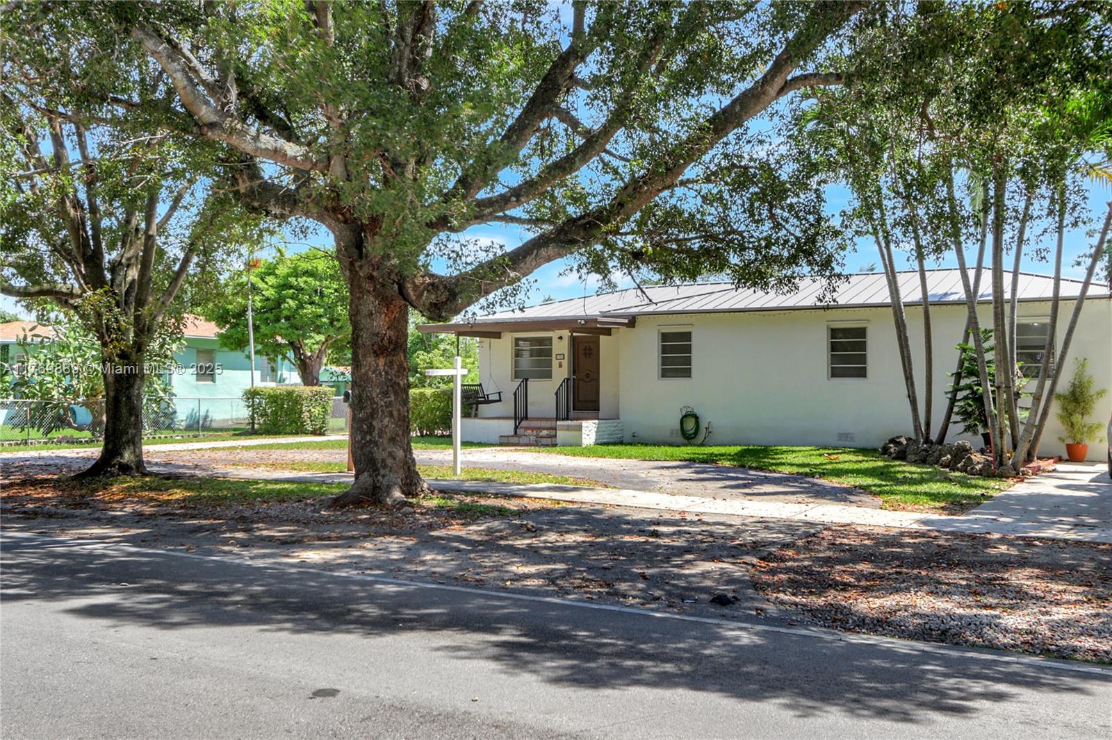 2725 SW 82nd Ave