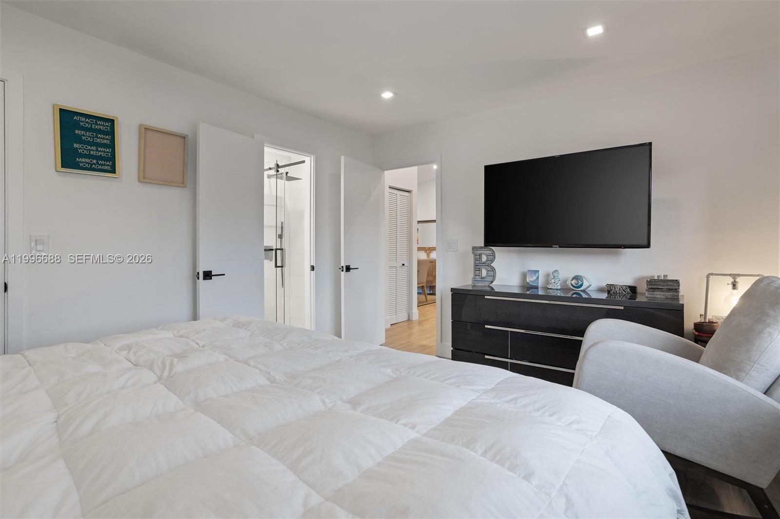 ORANGE TREE HOMES - Residential