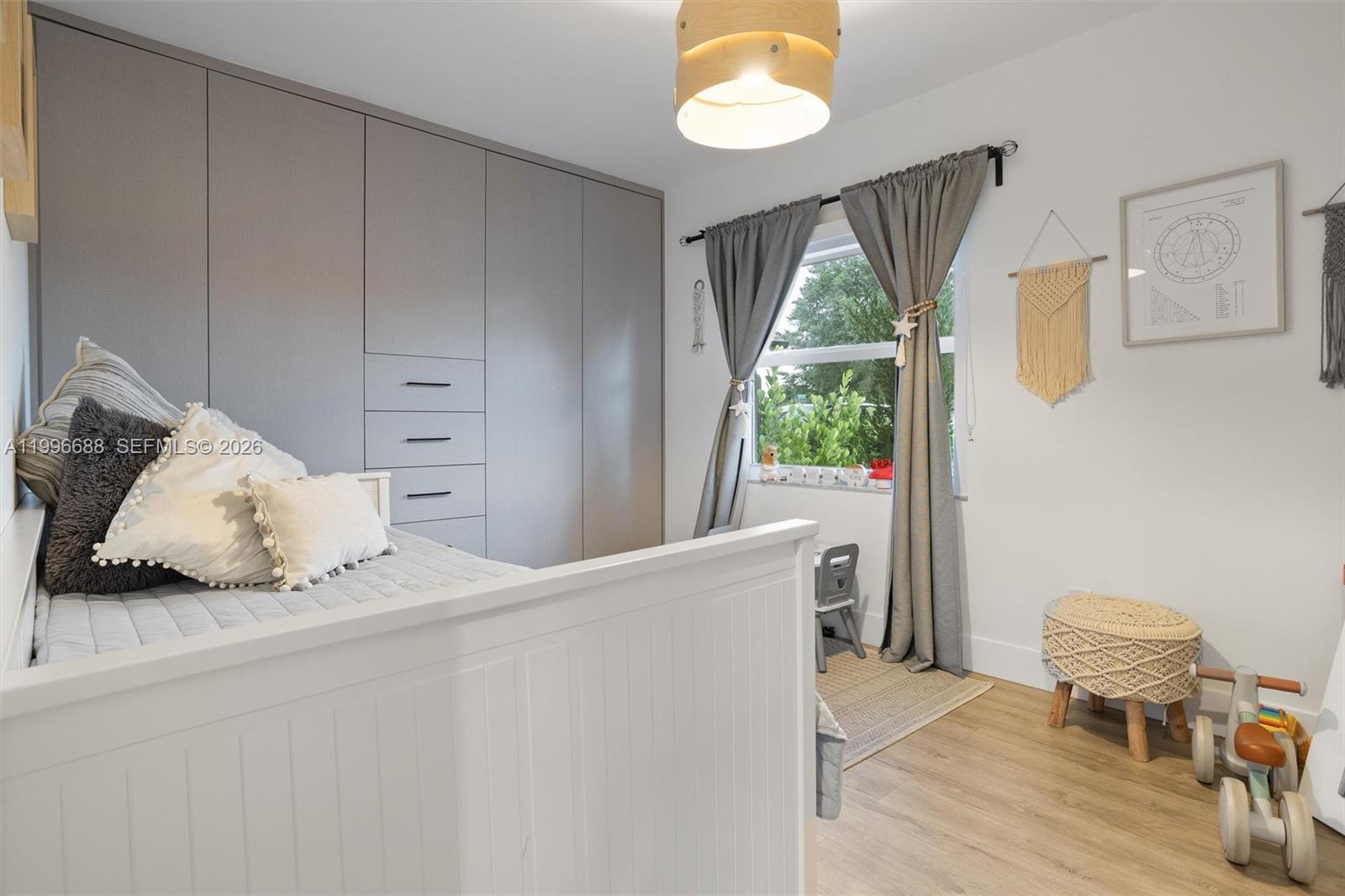 ORANGE TREE HOMES - Residential