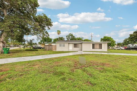 Photo of 6546 SW 21st St, Miramar, FL 33023 (MLS # A11863904)