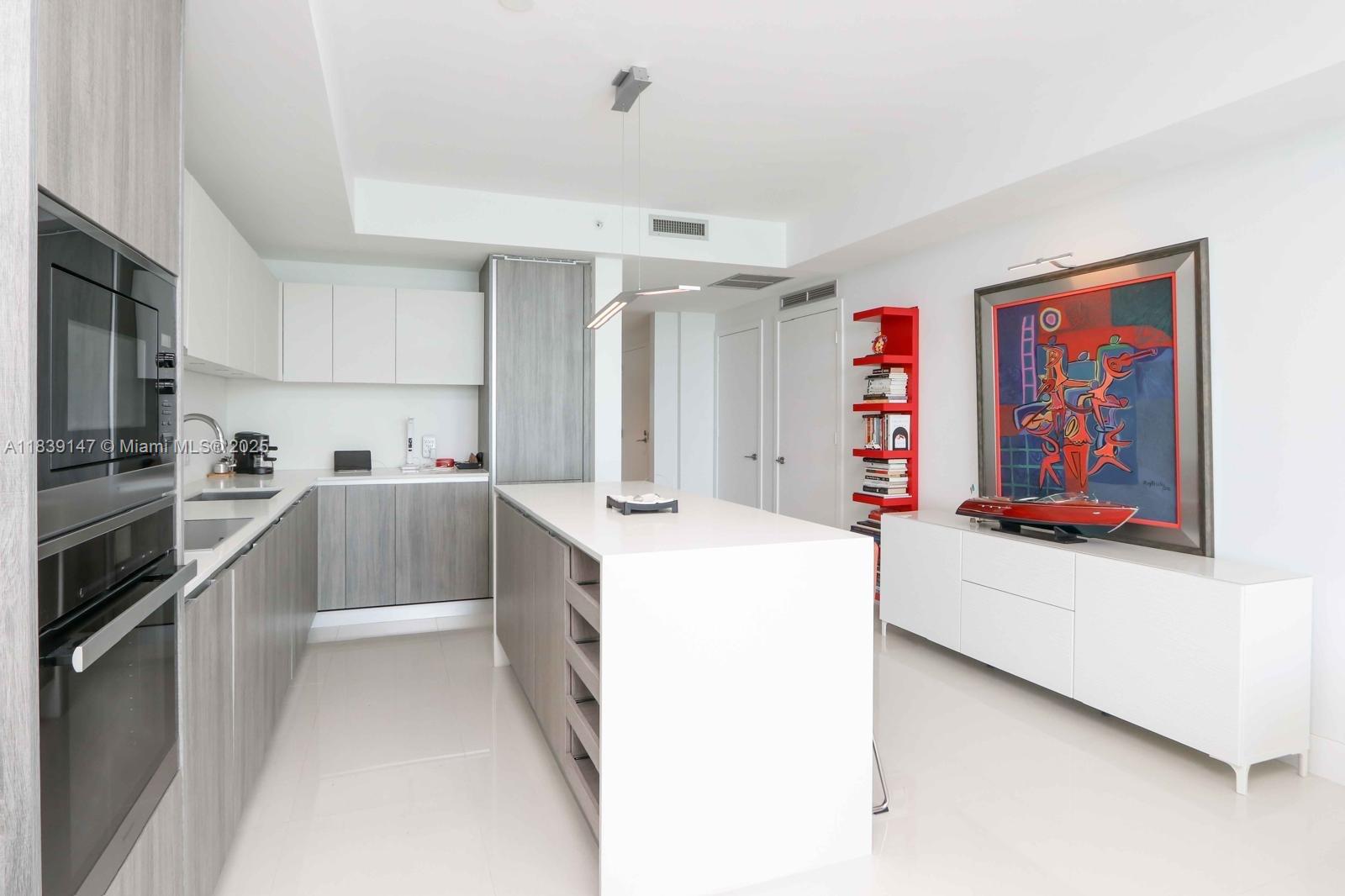 BISCAYNE BEACH CONDO - Residential