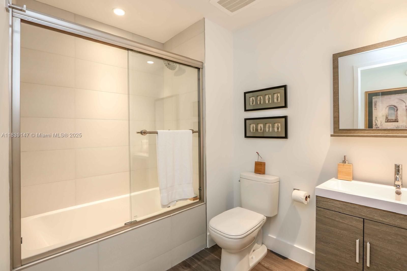 BISCAYNE BEACH CONDO - Residential