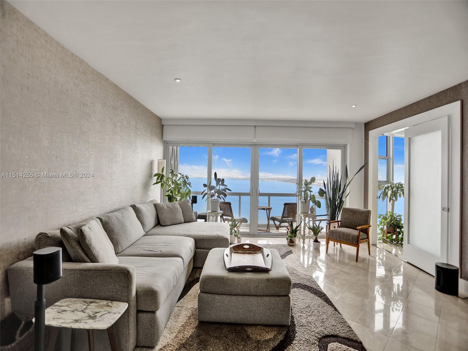 BRICKELL TOWNHOUSE CONDO - Residential Lease