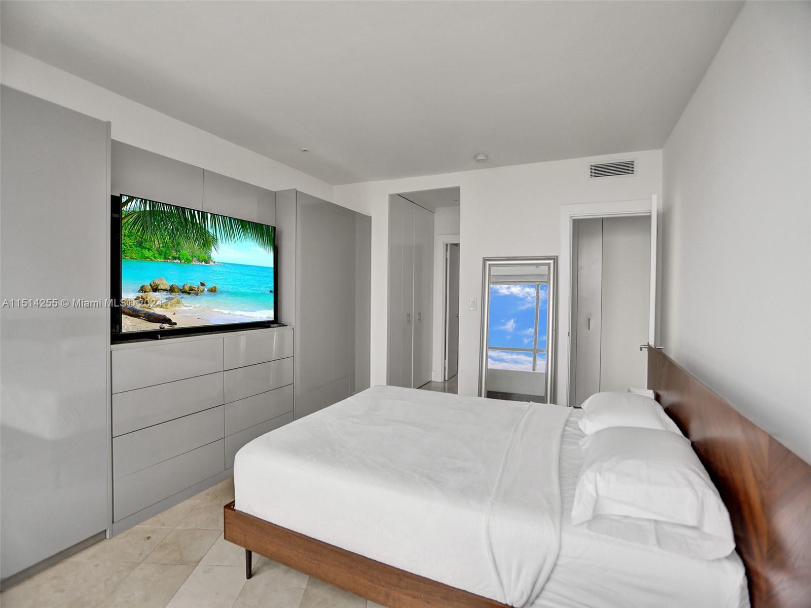 BRICKELL TOWNHOUSE CONDO - Residential Lease