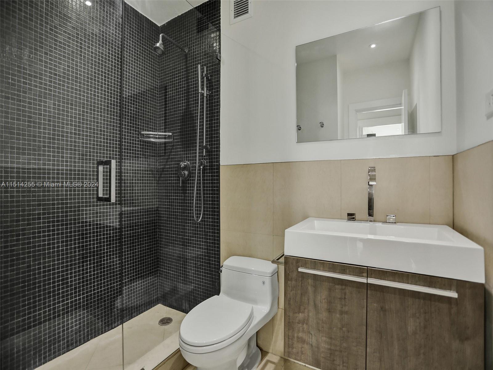 BRICKELL TOWNHOUSE CONDO - Residential Lease