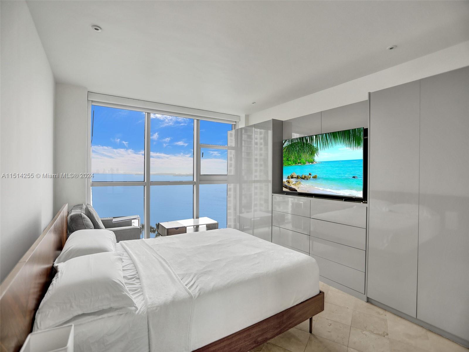 BRICKELL TOWNHOUSE CONDO - Residential Lease