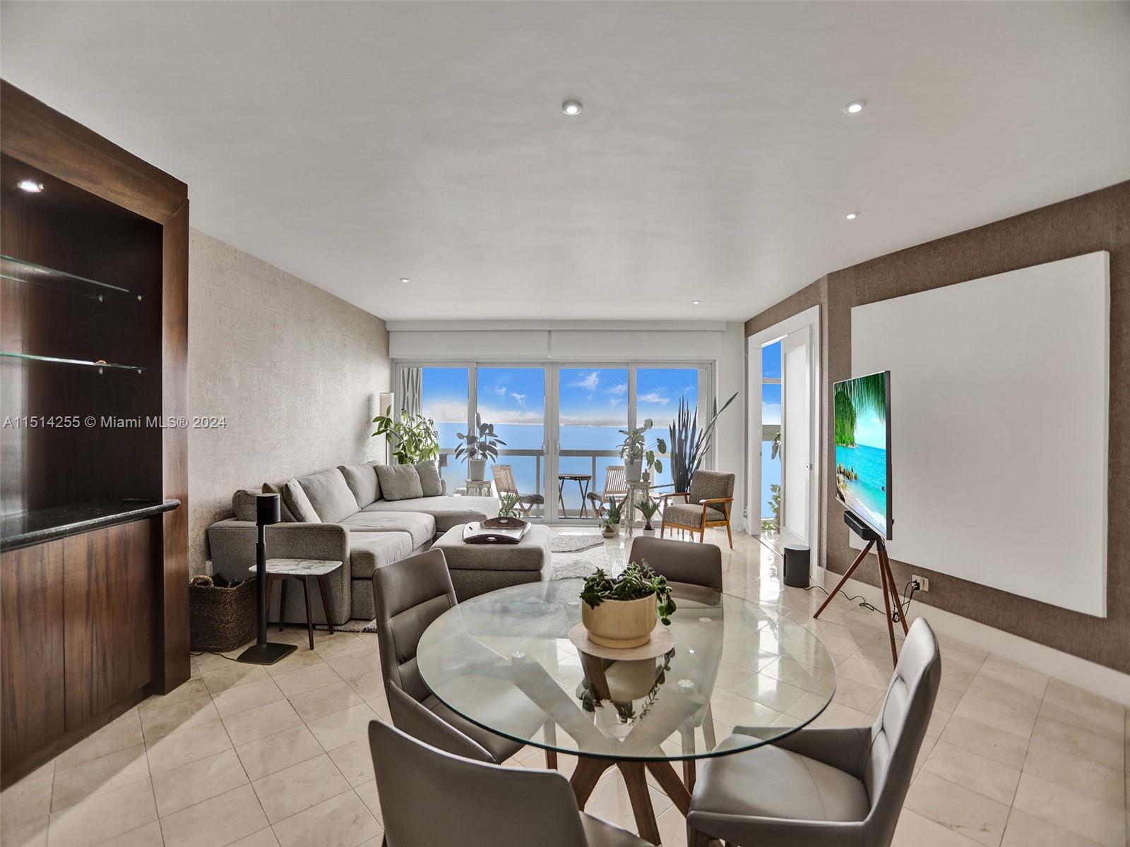 BRICKELL TOWNHOUSE CONDO - Residential Lease