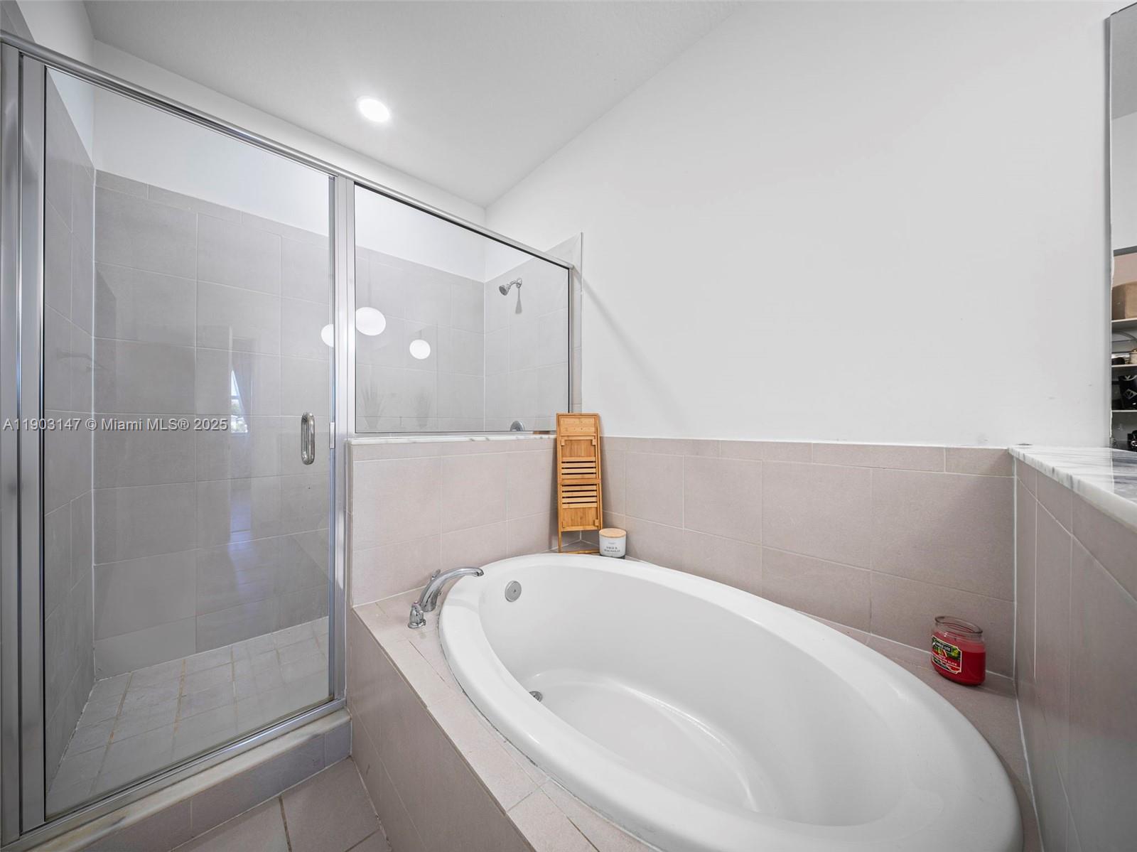 KEYS GATE RESIDENTIAL - Residential Lease