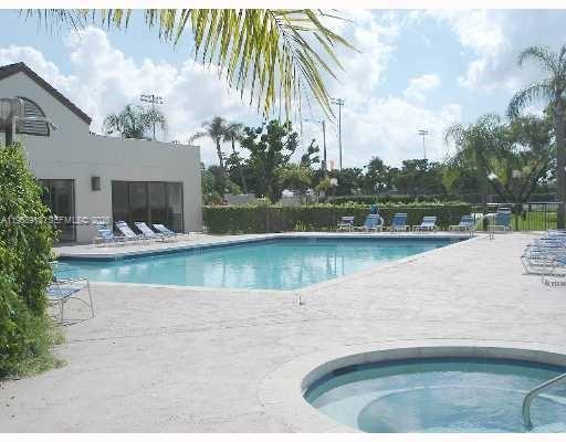 LAKE POINTE CONDOMINIUM N - Residential