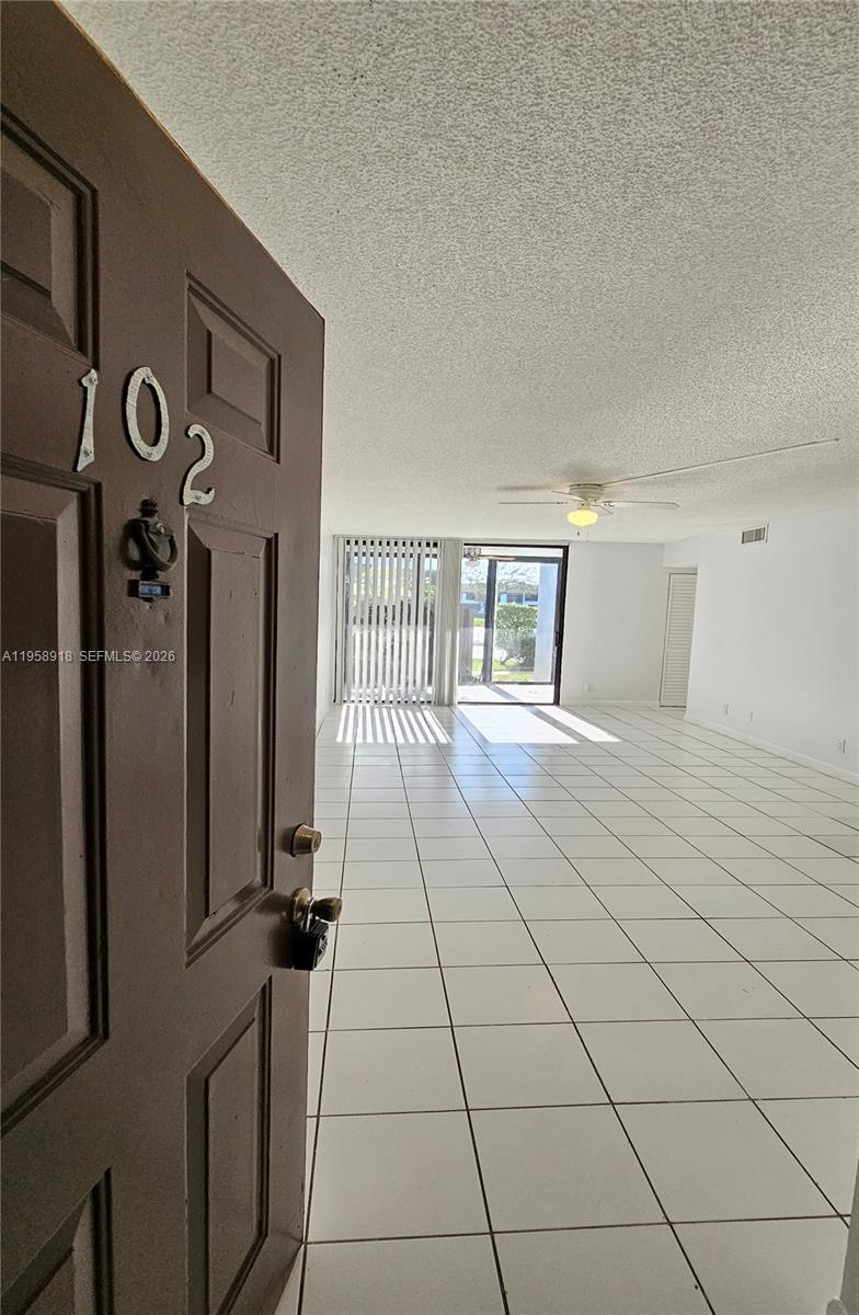 LAKE POINTE CONDOMINIUM N - Residential