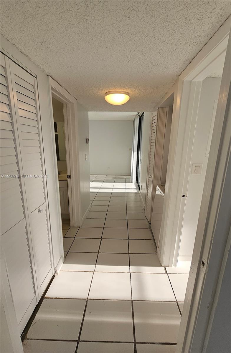 LAKE POINTE CONDOMINIUM N - Residential