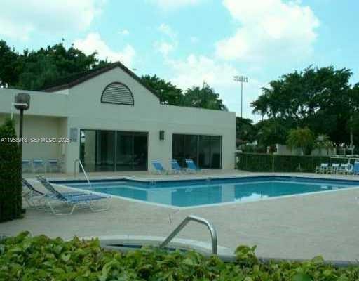 LAKE POINTE CONDOMINIUM N - Residential