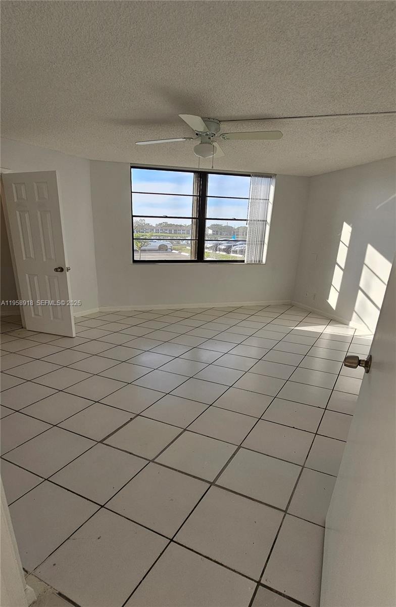 LAKE POINTE CONDOMINIUM N - Residential