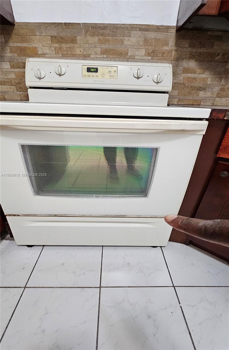 LAKE POINTE CONDOMINIUM N - Residential