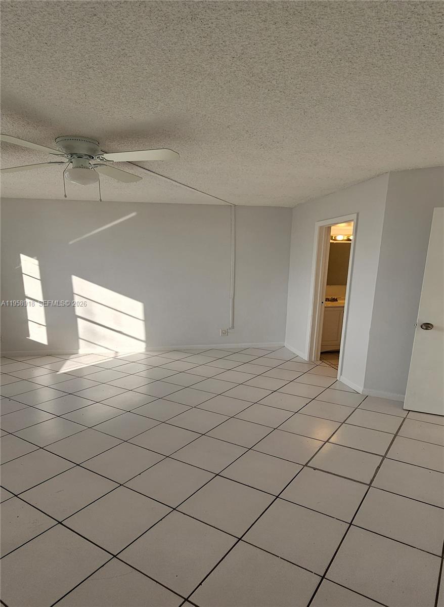 LAKE POINTE CONDOMINIUM N - Residential