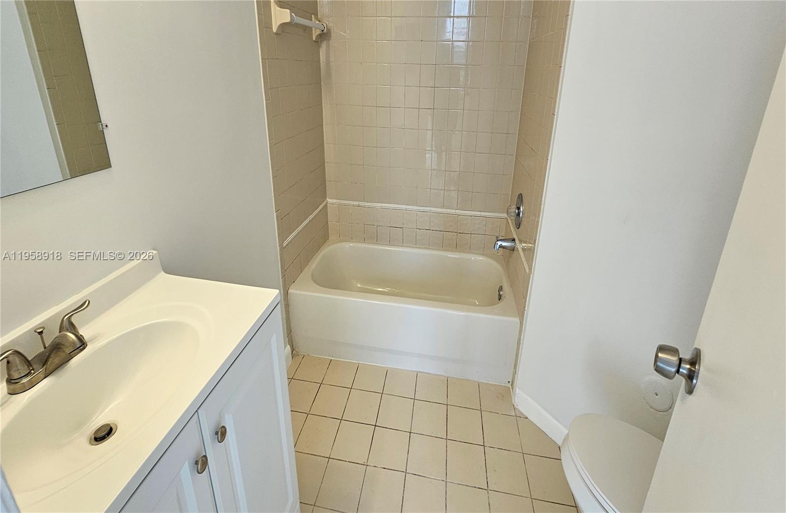 LAKE POINTE CONDOMINIUM N - Residential