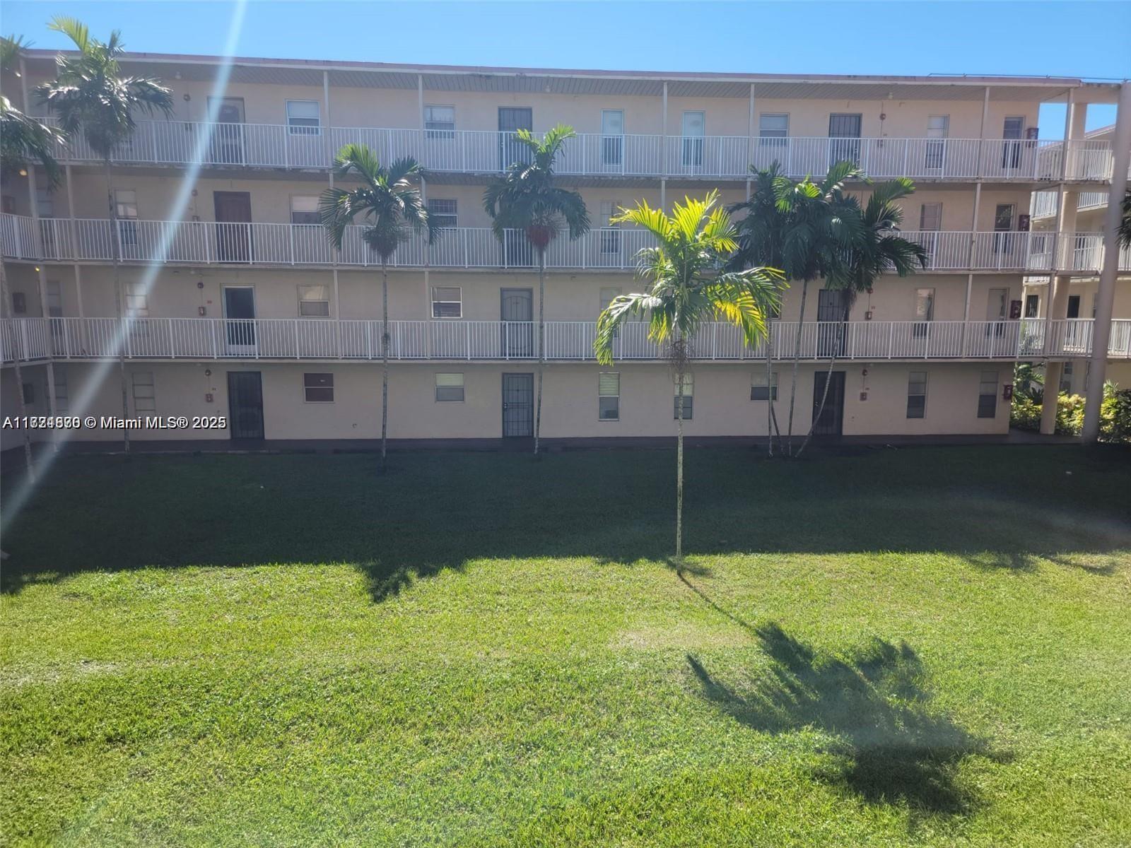 BROOKFIELD SQUARE CONDO - Residential