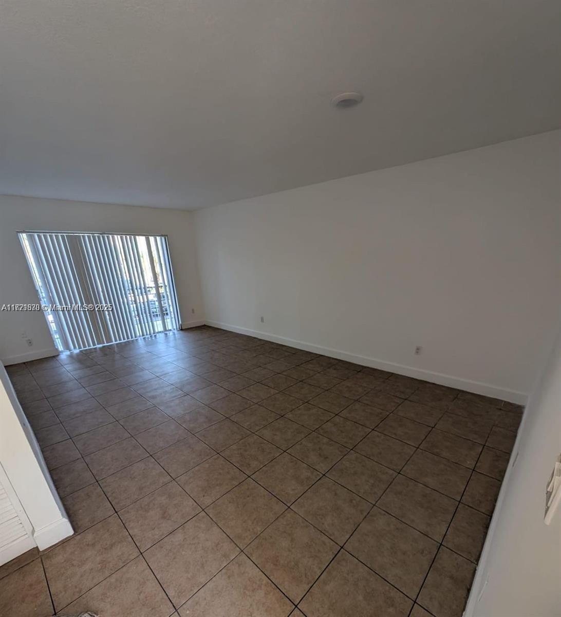 BROOKFIELD SQUARE CONDO - Residential