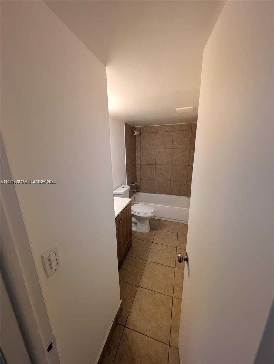 BROOKFIELD SQUARE CONDO - Residential