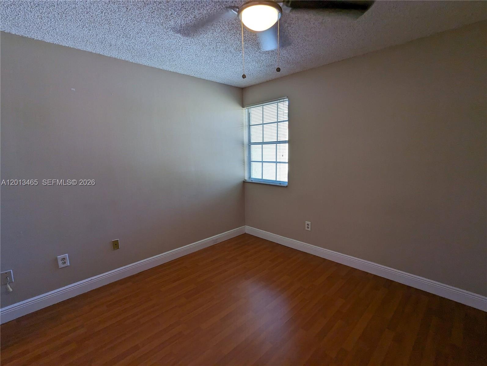 LA HACIENDA COUNTRY CLUB - Residential Lease