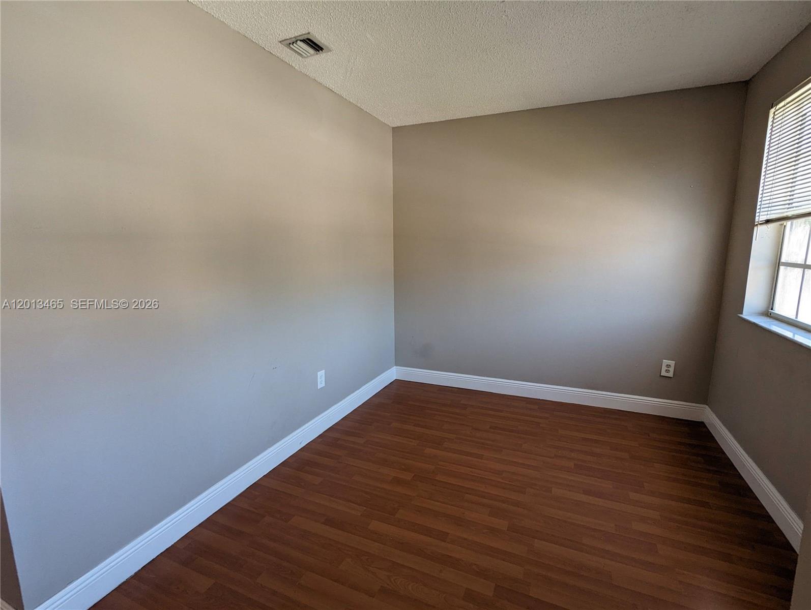LA HACIENDA COUNTRY CLUB - Residential Lease