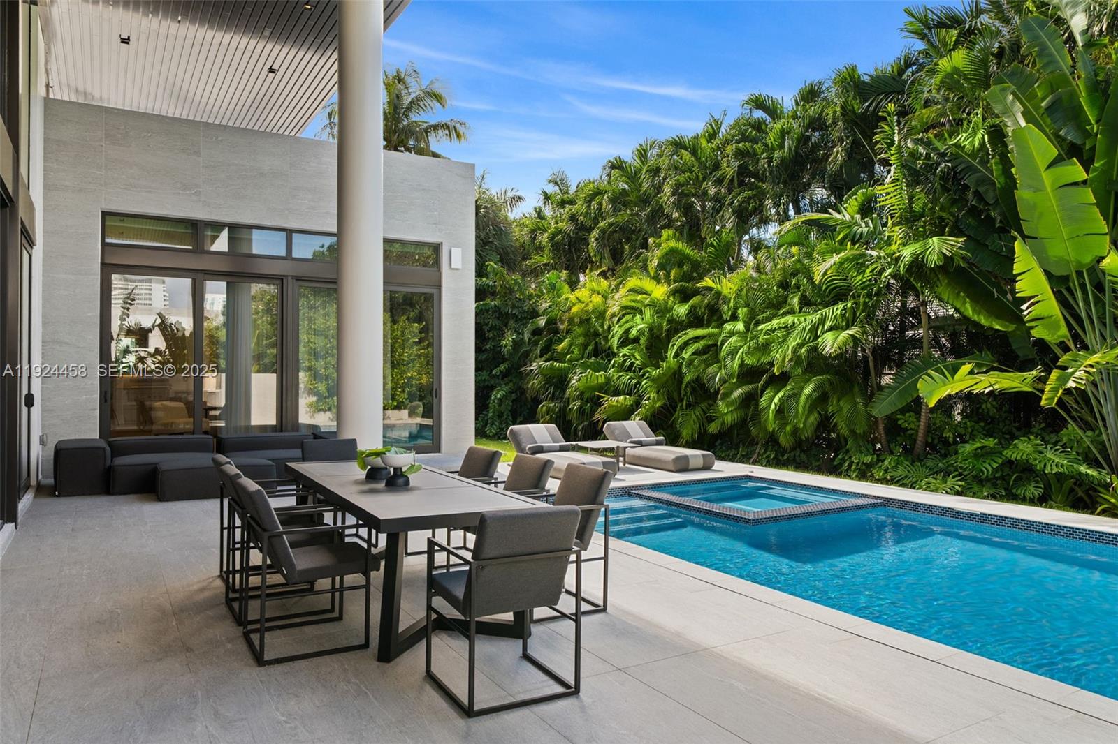 GOLDEN BEACH SEC A - Residential