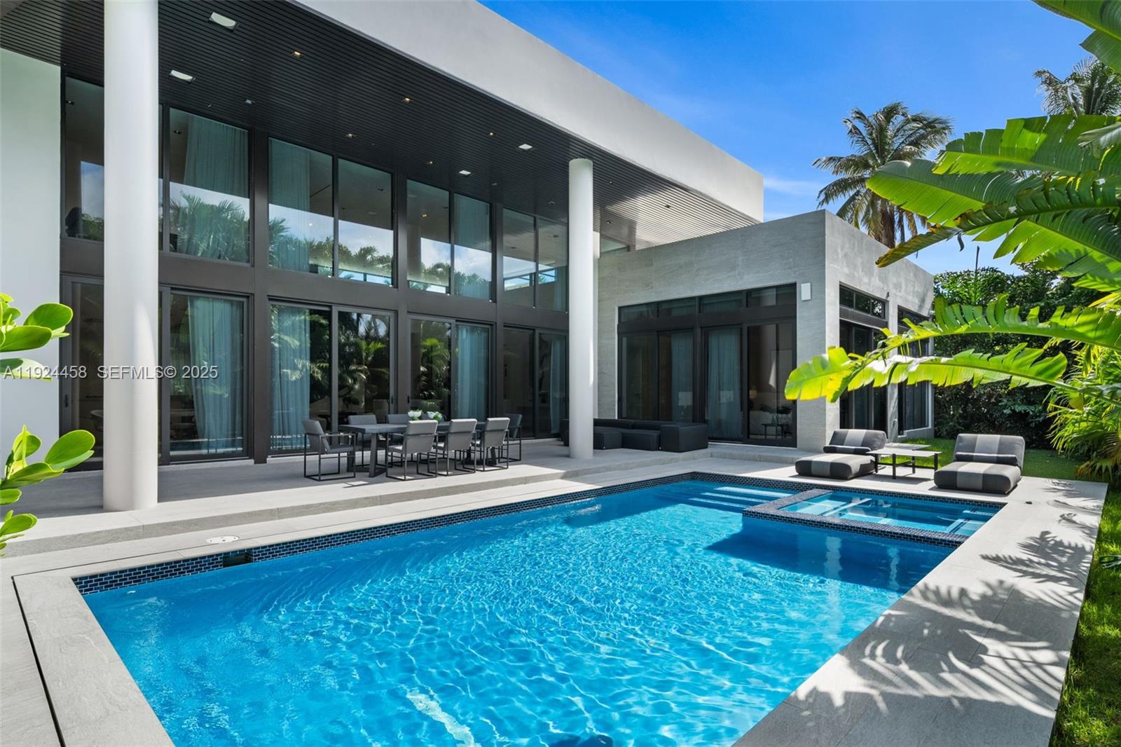 GOLDEN BEACH SEC A - Residential