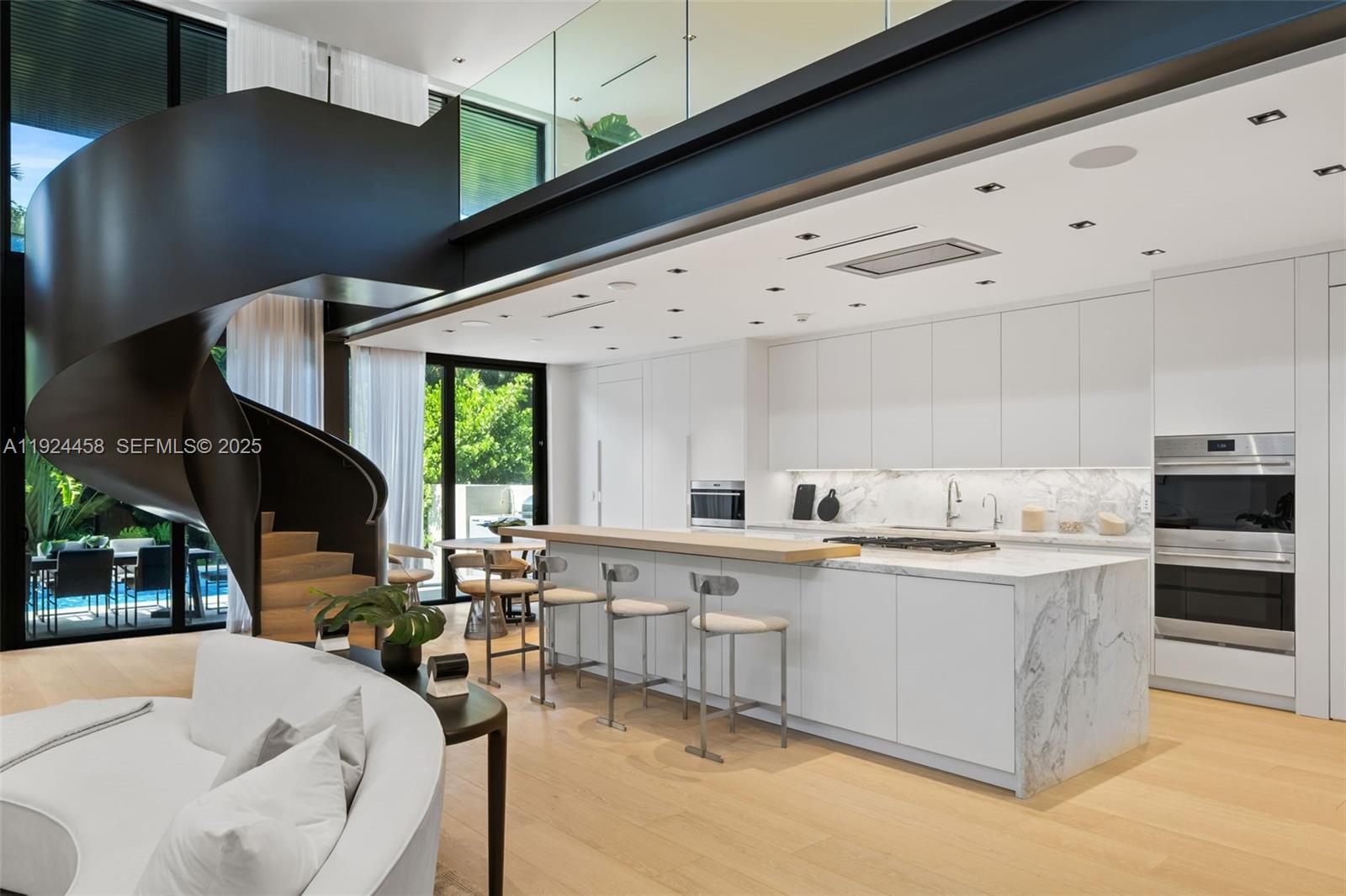 GOLDEN BEACH SEC A - Residential