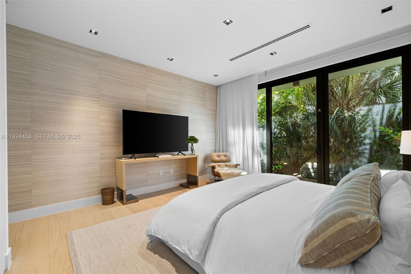 GOLDEN BEACH SEC A - Residential