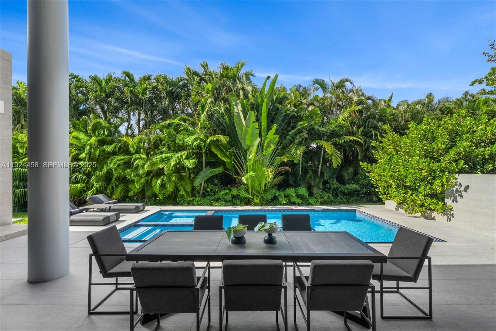 GOLDEN BEACH SEC A - Residential