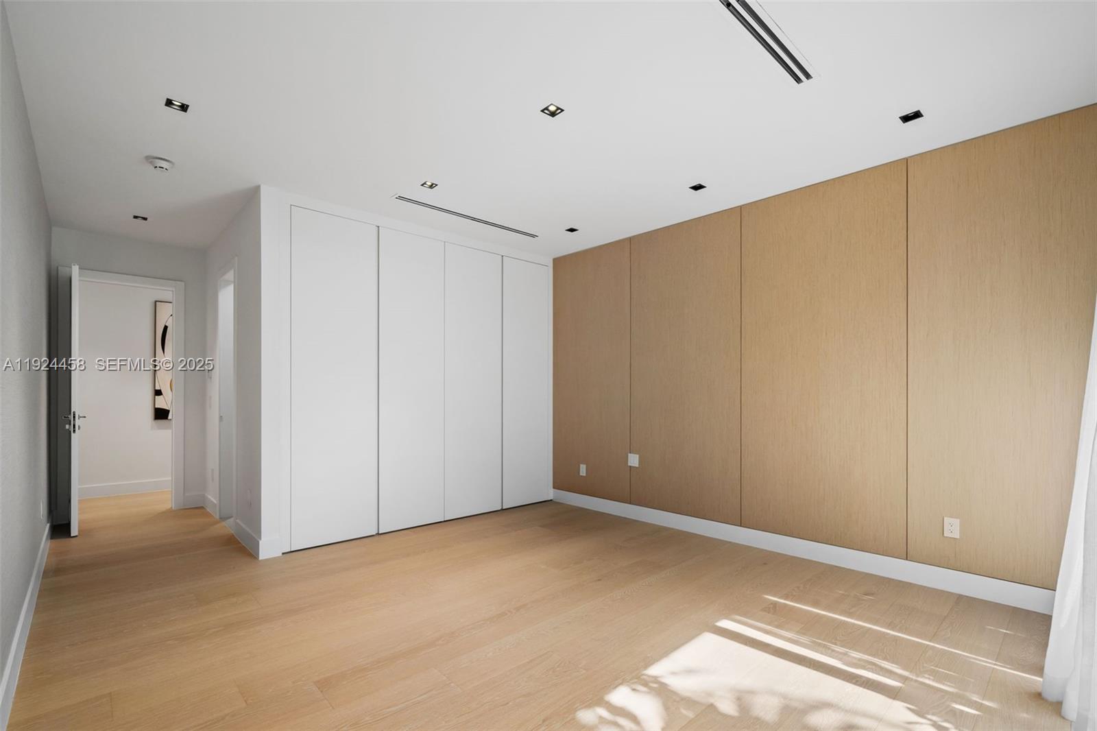 GOLDEN BEACH SEC A - Residential