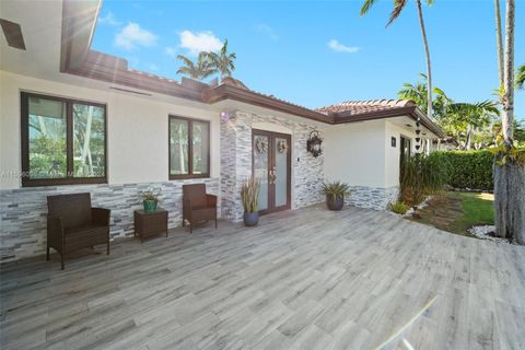 Single Family Residence in Miami FL 15270 145th Ct Ct 2.jpg