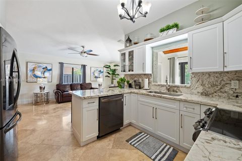 Single Family Residence in Miami FL 15270 145th Ct Ct 10.jpg