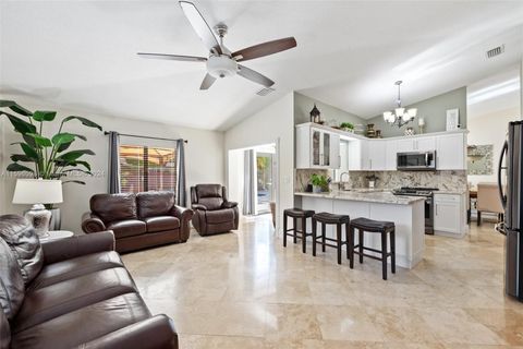 Single Family Residence in Miami FL 15270 145th Ct Ct 6.jpg