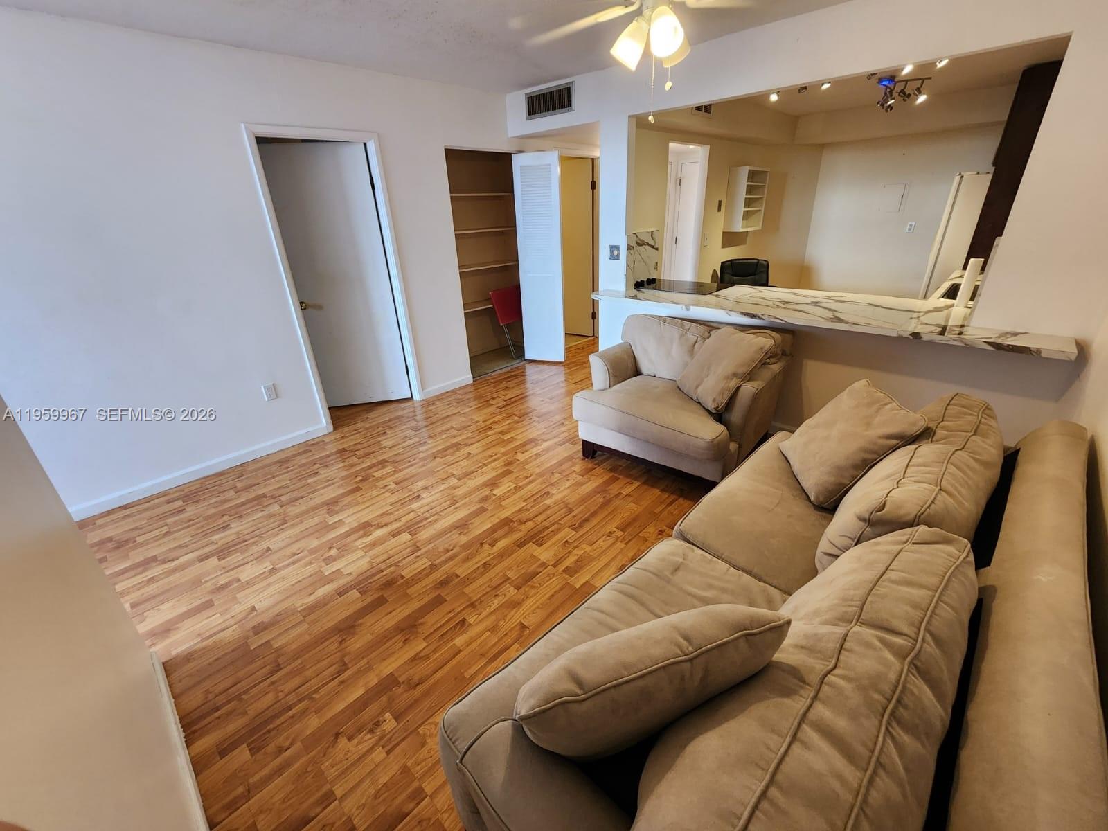 BUCKLEY TOWERS CONDO - EA - Residential