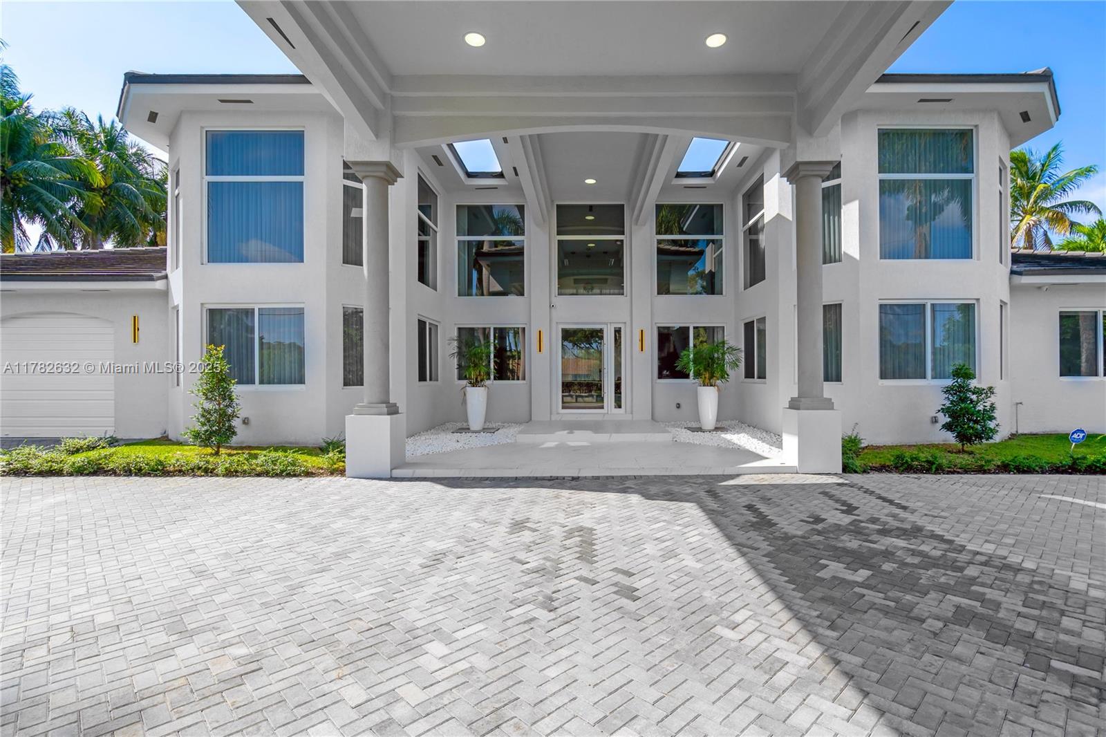 Property for Sale at 9928 Nw 133rd St, Hialeah Gardens, Miami-Dade County, Florida - Bedrooms: 6 
Bathrooms: 5  - $4,795,000