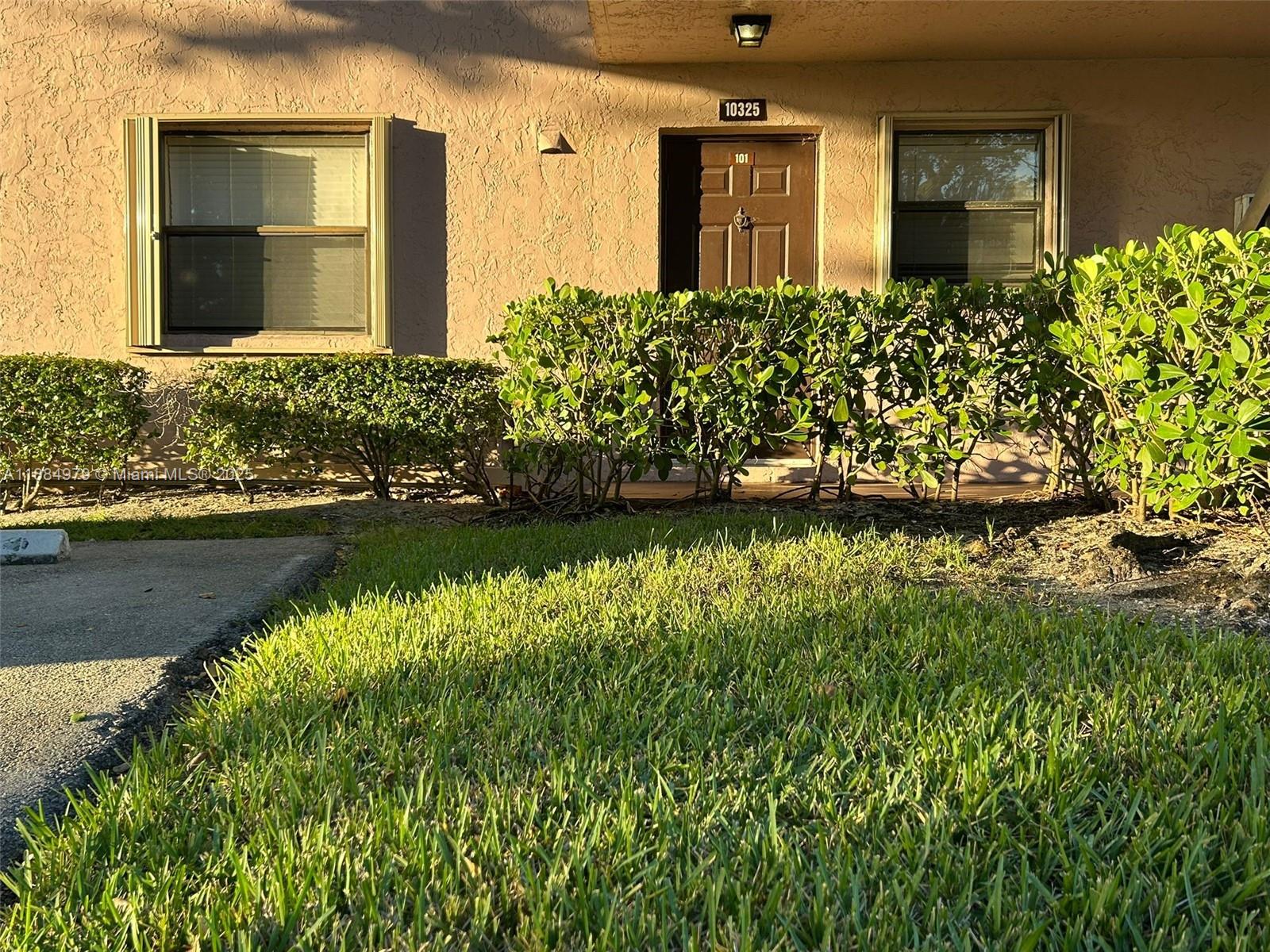 FAIRVIEW AT PEMBROKE POIN - Residential Lease